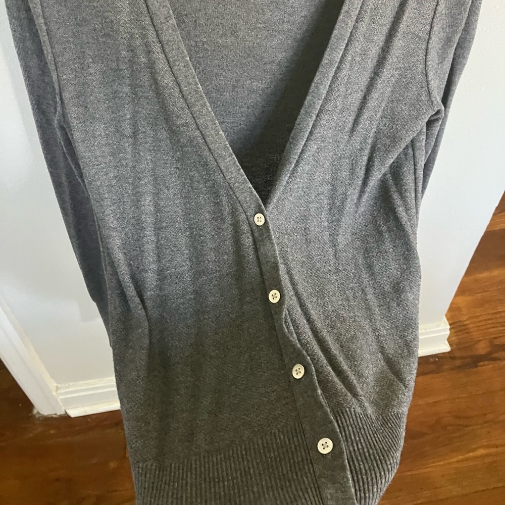 Gray v neck cardigan xs